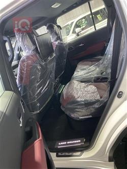 تۆیۆتا لاند کروزەر